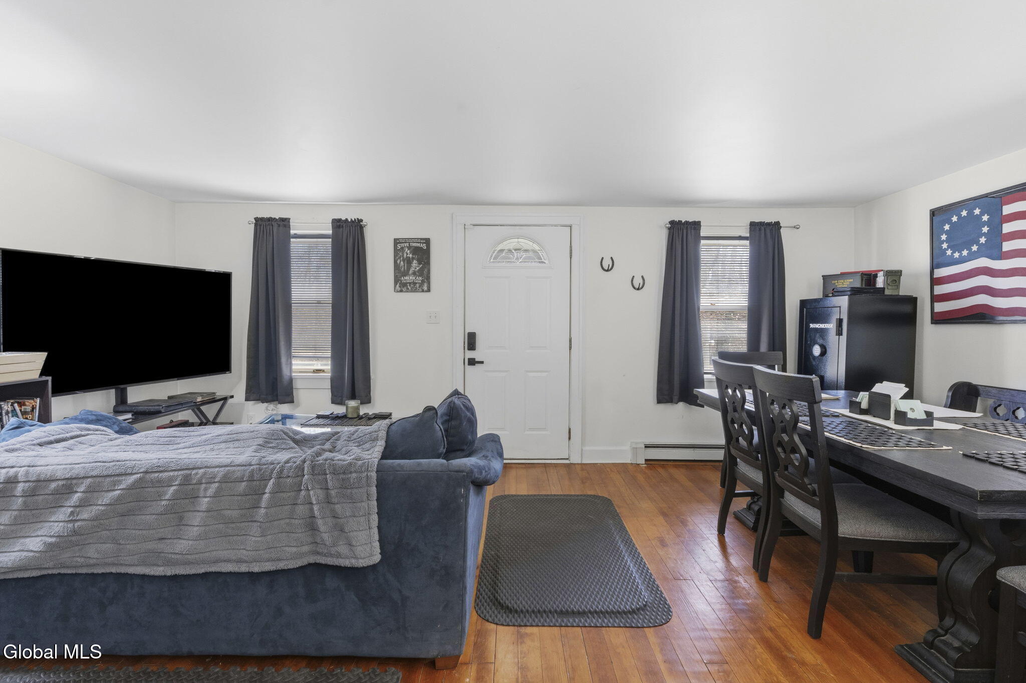 143 /147 Glenmont Road Glenmont NY 12077
