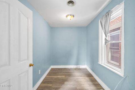5 West Street Albany NY 12206