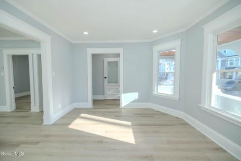 16 Hawk Street Schenectady NY 12307