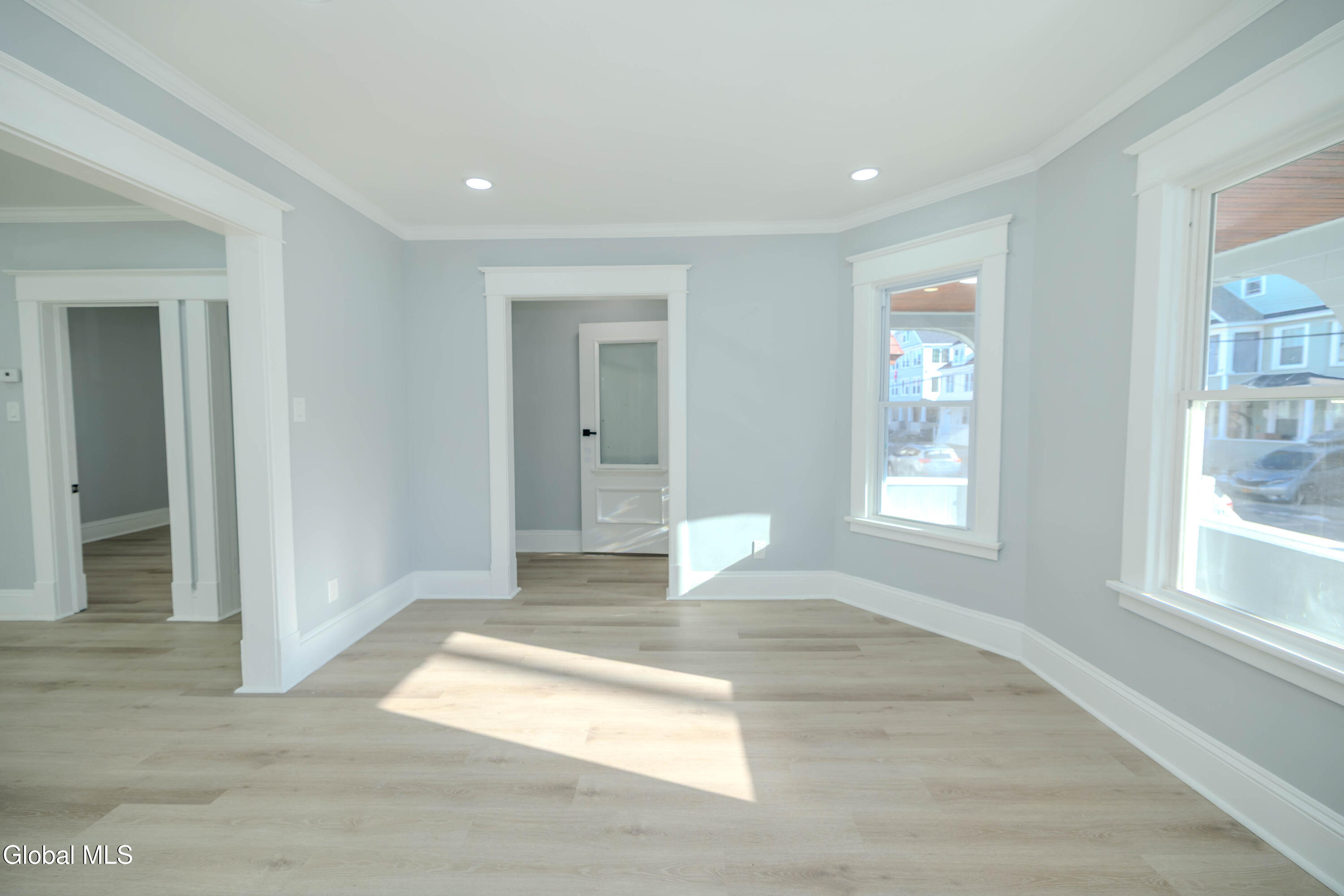 16 Hawk Street Schenectady NY 12307