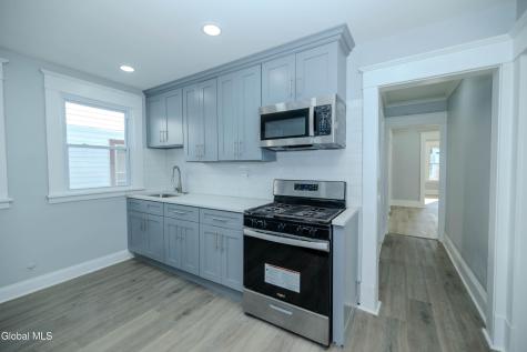 16 Hawk Street Schenectady NY 12307