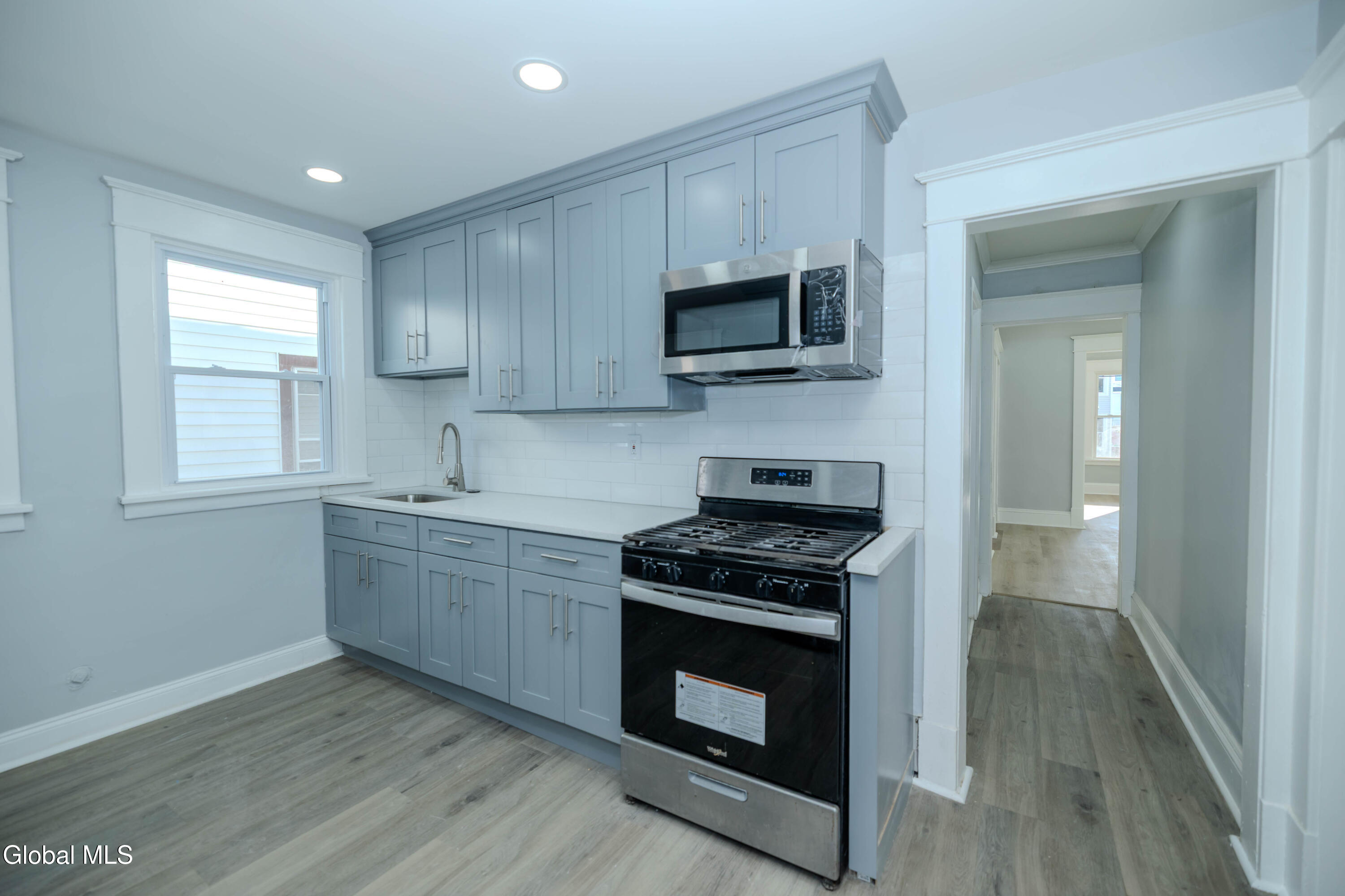 16 Hawk Street Schenectady NY 12307