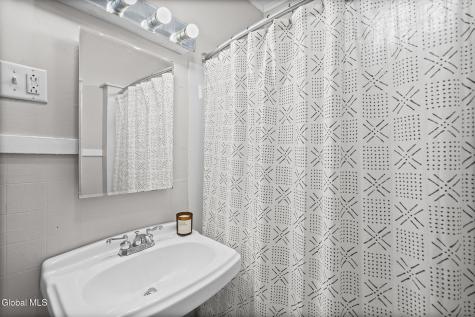 1627 9th Avenue Watervliet NY 12189