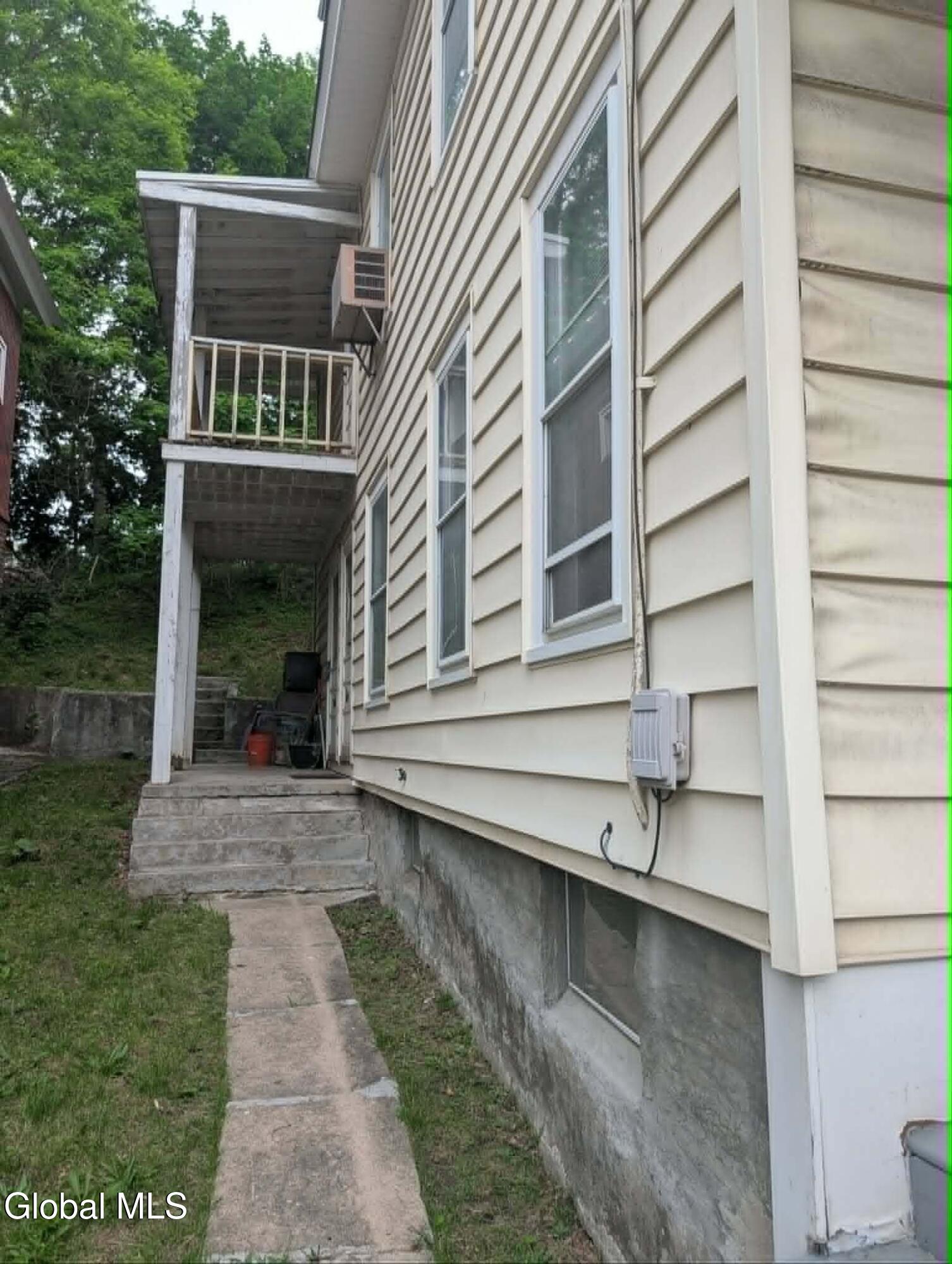 76-78 Brookside Ave Avenue Amsterdam NY 12010
