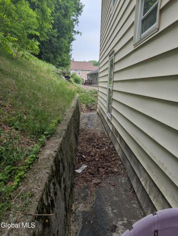 76-78 Brookside Ave Avenue Amsterdam NY 12010