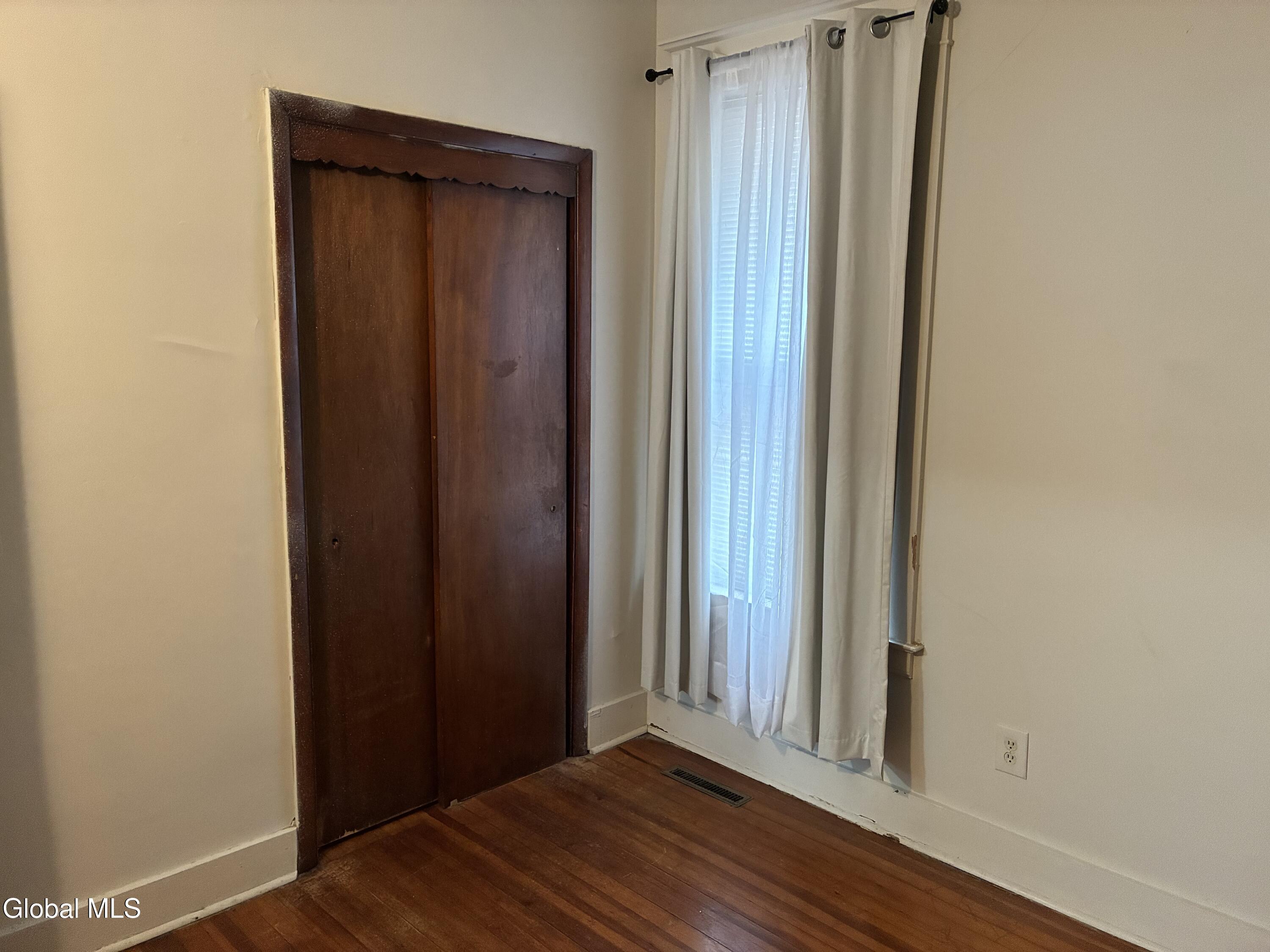 987 Main Avenue Schenectady NY 12303