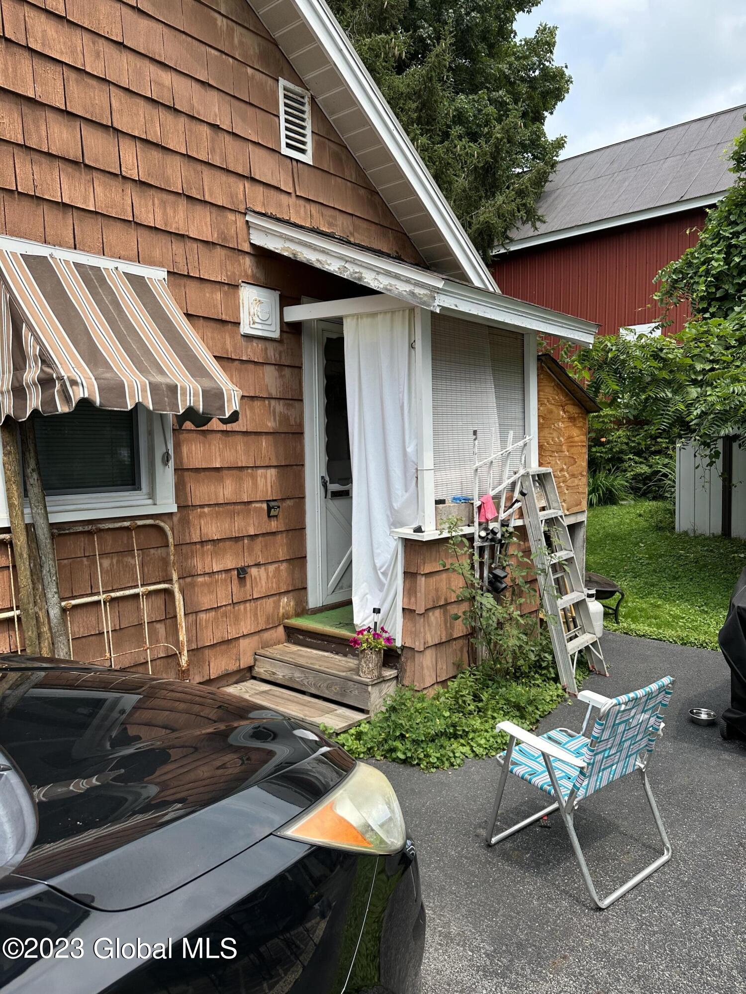8 Maple Avenue Gloversville NY 12078