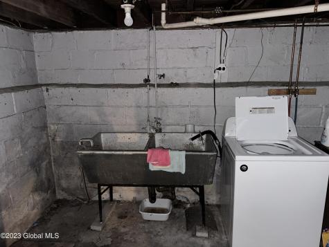 8 Maple Avenue Gloversville NY 12078