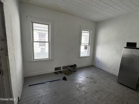 533 Mumford Street Schenectady NY 12307