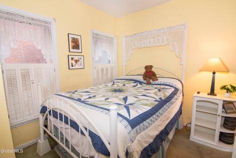 17 Van Dam Street Saratoga Springs NY 12866
