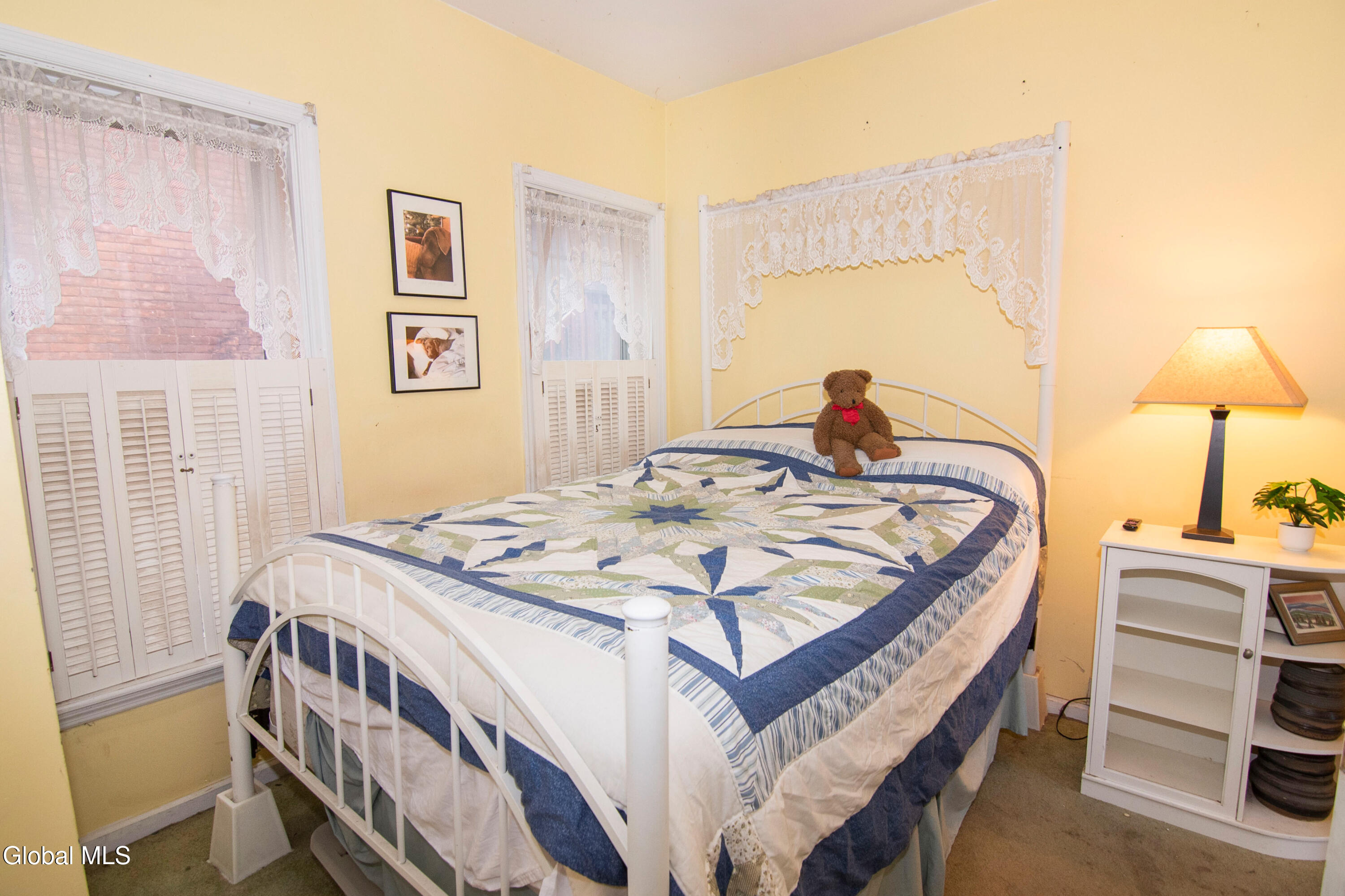 17 Van Dam Street Saratoga Springs NY 12866