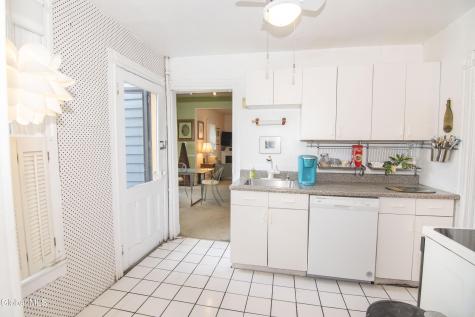 17 Van Dam Street Saratoga Springs NY 12866