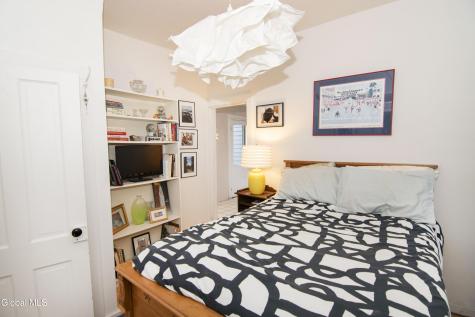 17 Van Dam Street Saratoga Springs NY 12866
