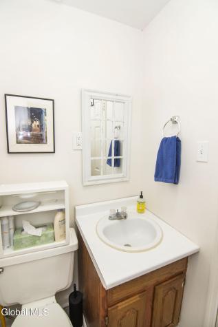 17 Van Dam Street Saratoga Springs NY 12866