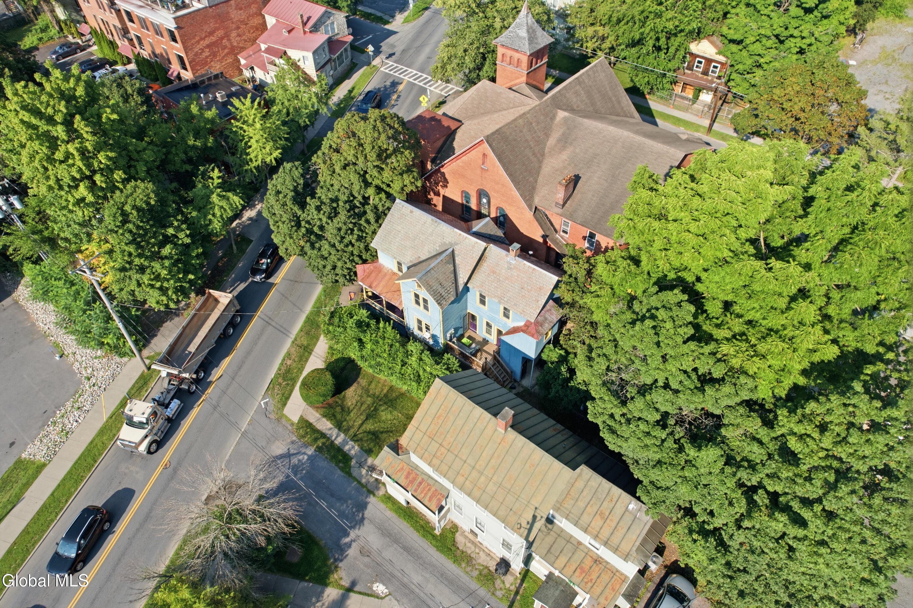 17 Van Dam Street Saratoga Springs NY 12866