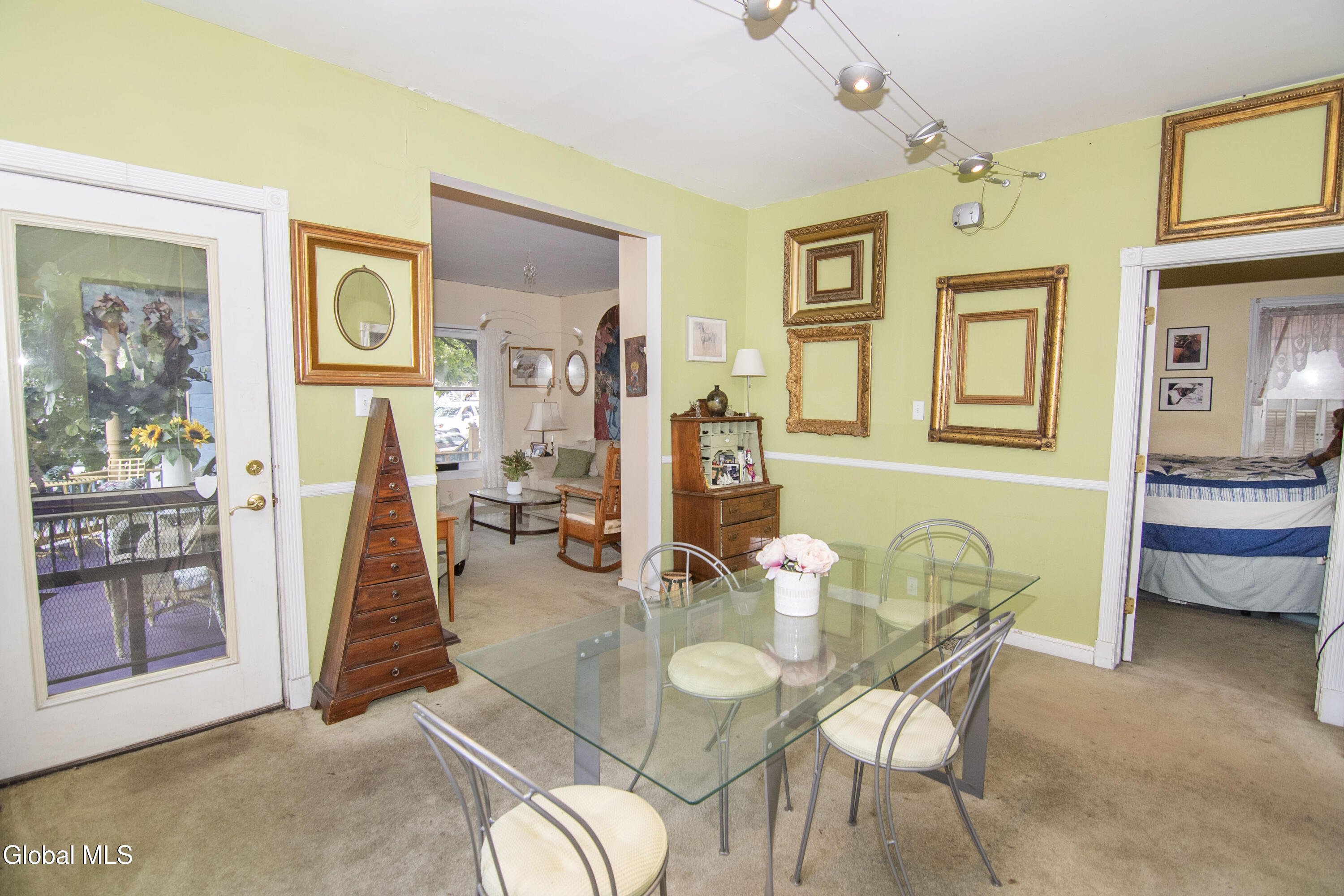 17 Van Dam Street Saratoga Springs NY 12866