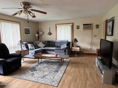 28 Sonoma Point Road Chestertown NY 12817