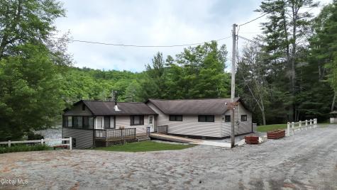 28 Sonoma Point Road Chestertown NY 12817
