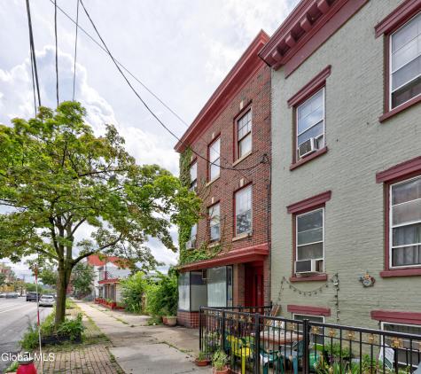 188 Clinton Avenue Albany NY 12210