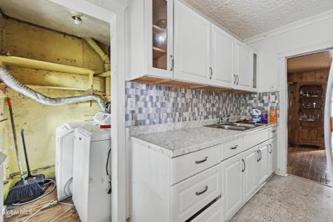 188 Clinton Avenue Albany NY 12210
