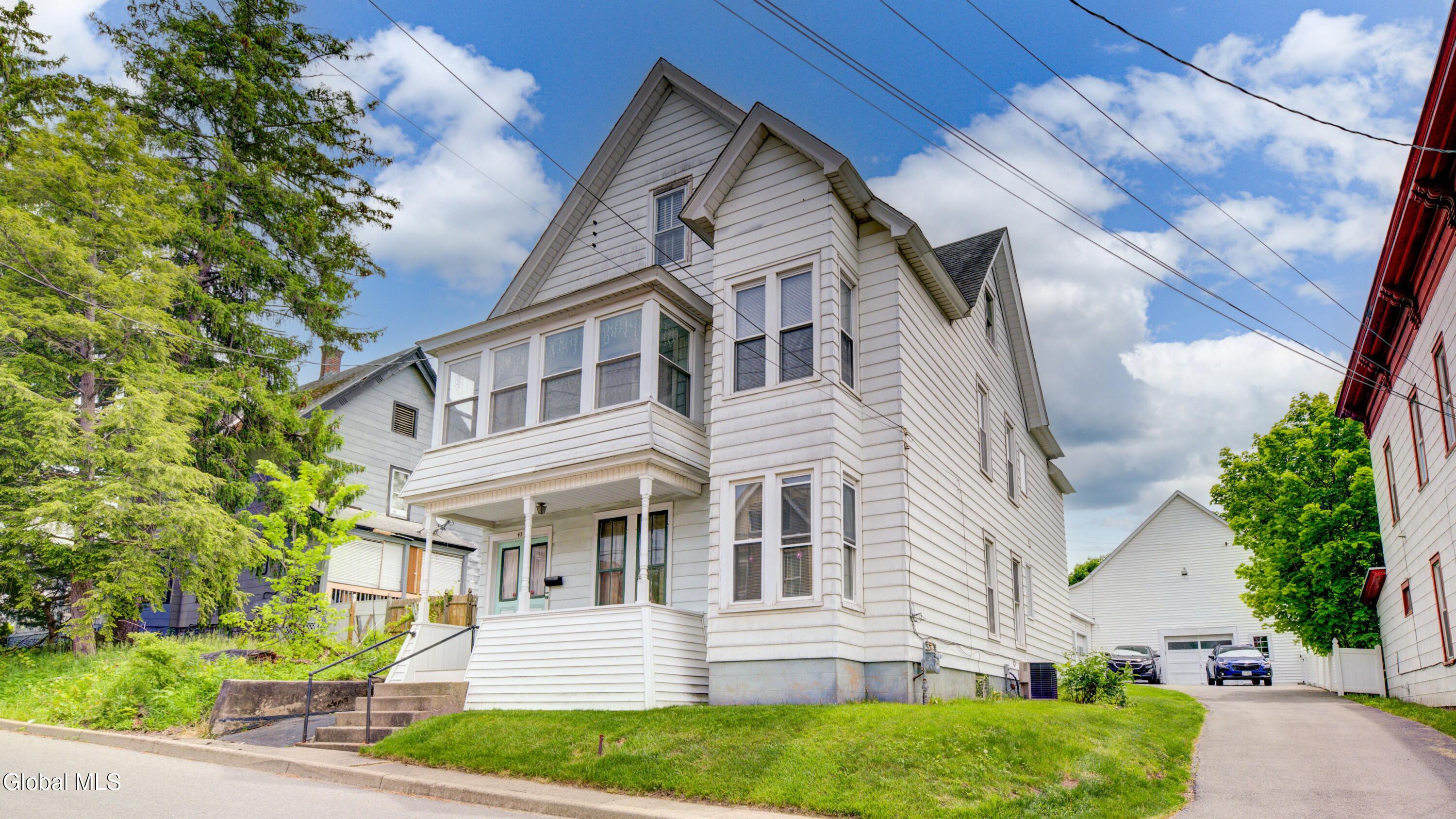 43 Glen Avenue Amsterdam NY 12010