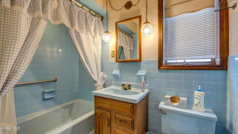 43 Glen Avenue Amsterdam NY 12010