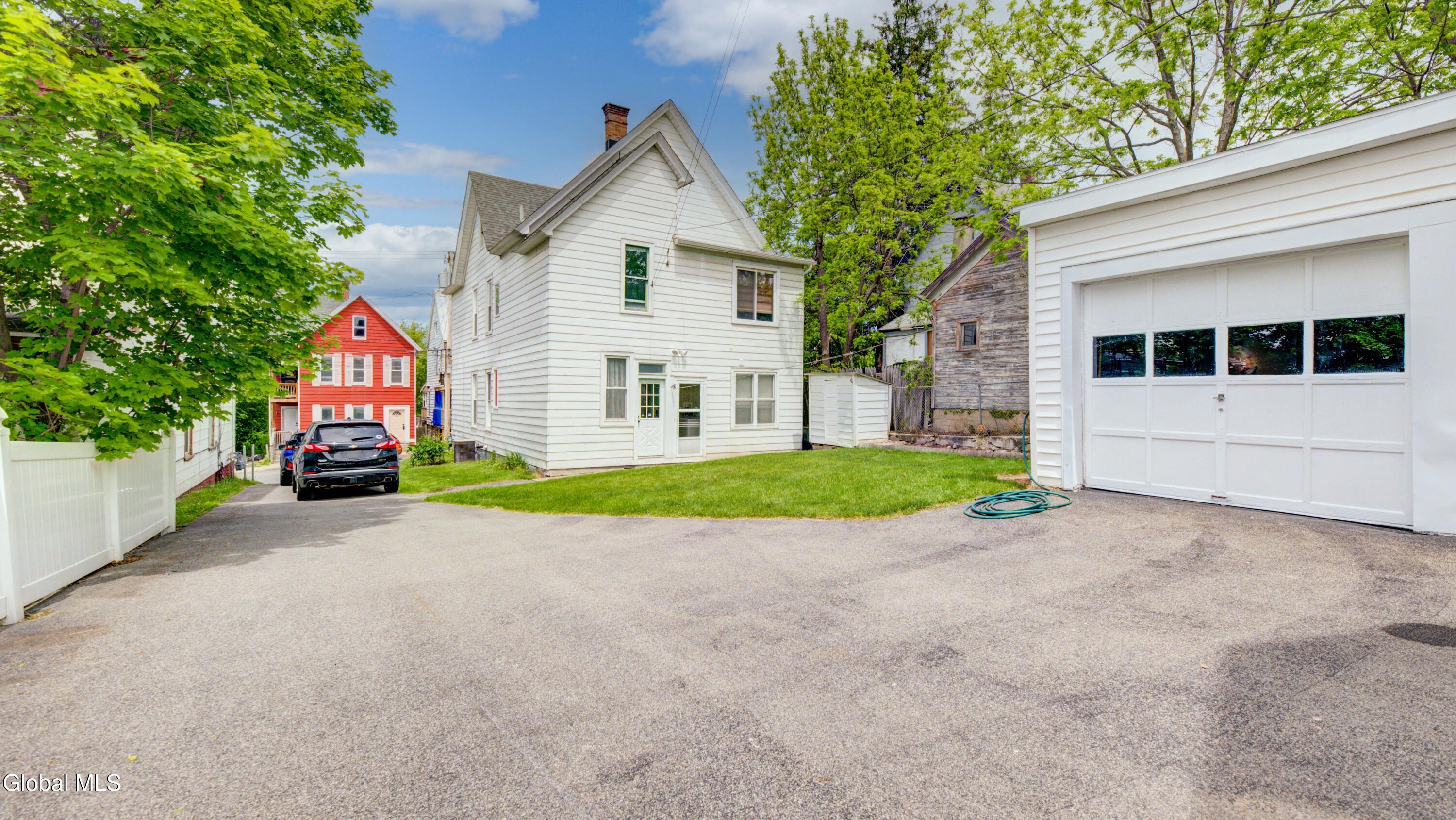 43 Glen Avenue Amsterdam NY 12010