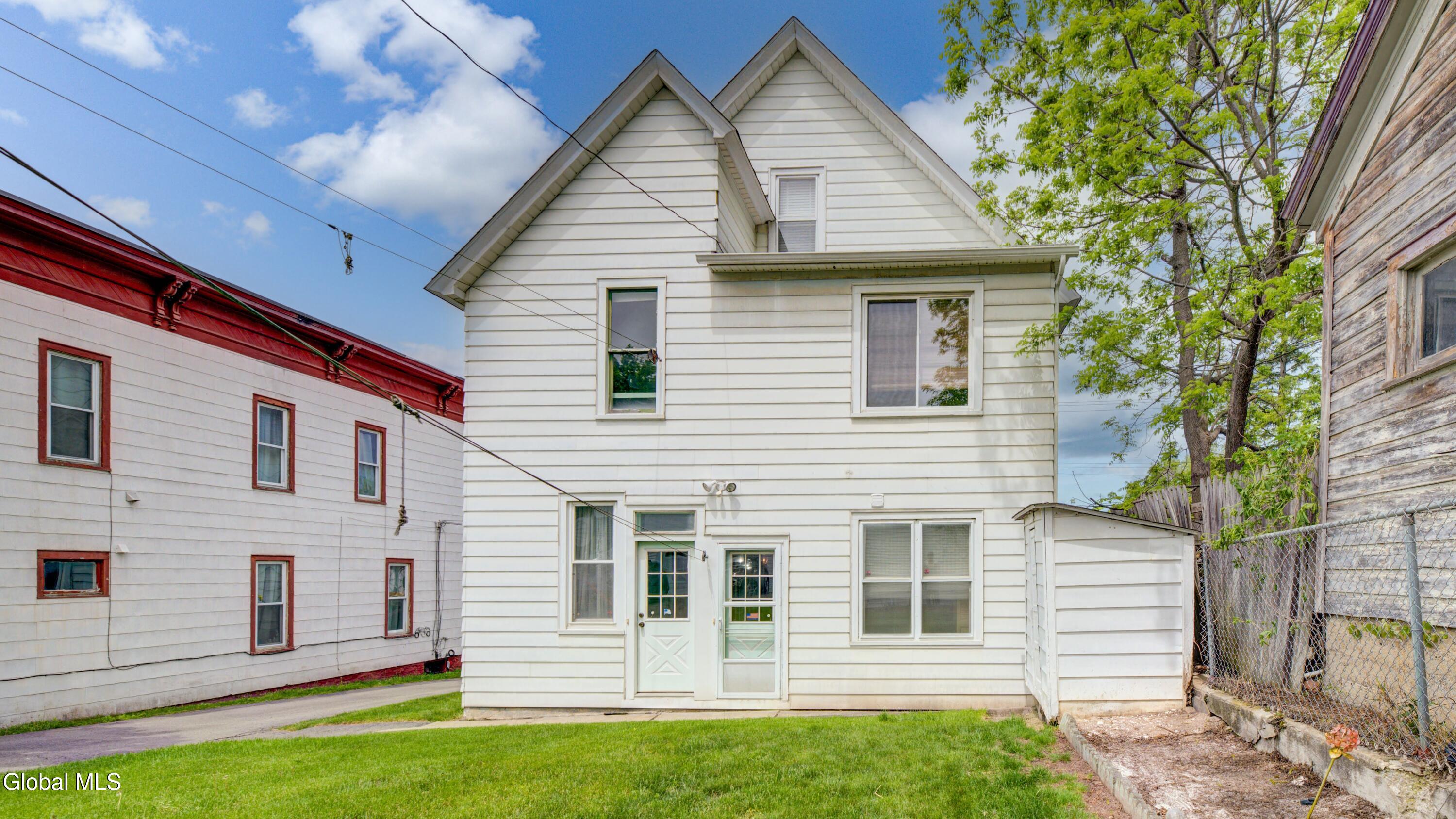 43 Glen Avenue Amsterdam NY 12010