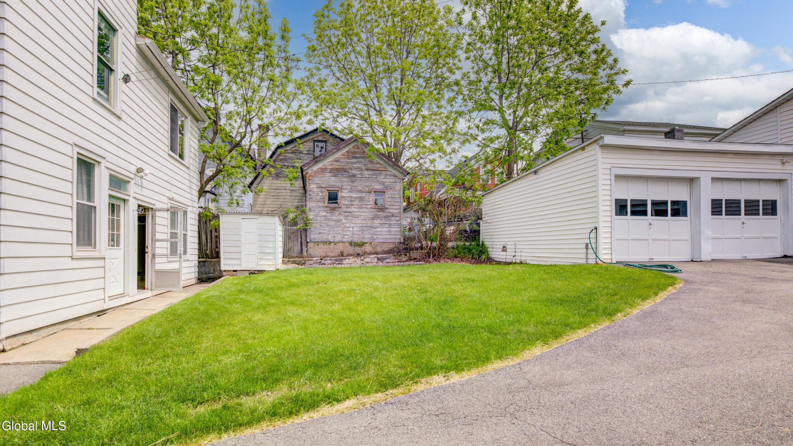 43 Glen Avenue Amsterdam NY 12010