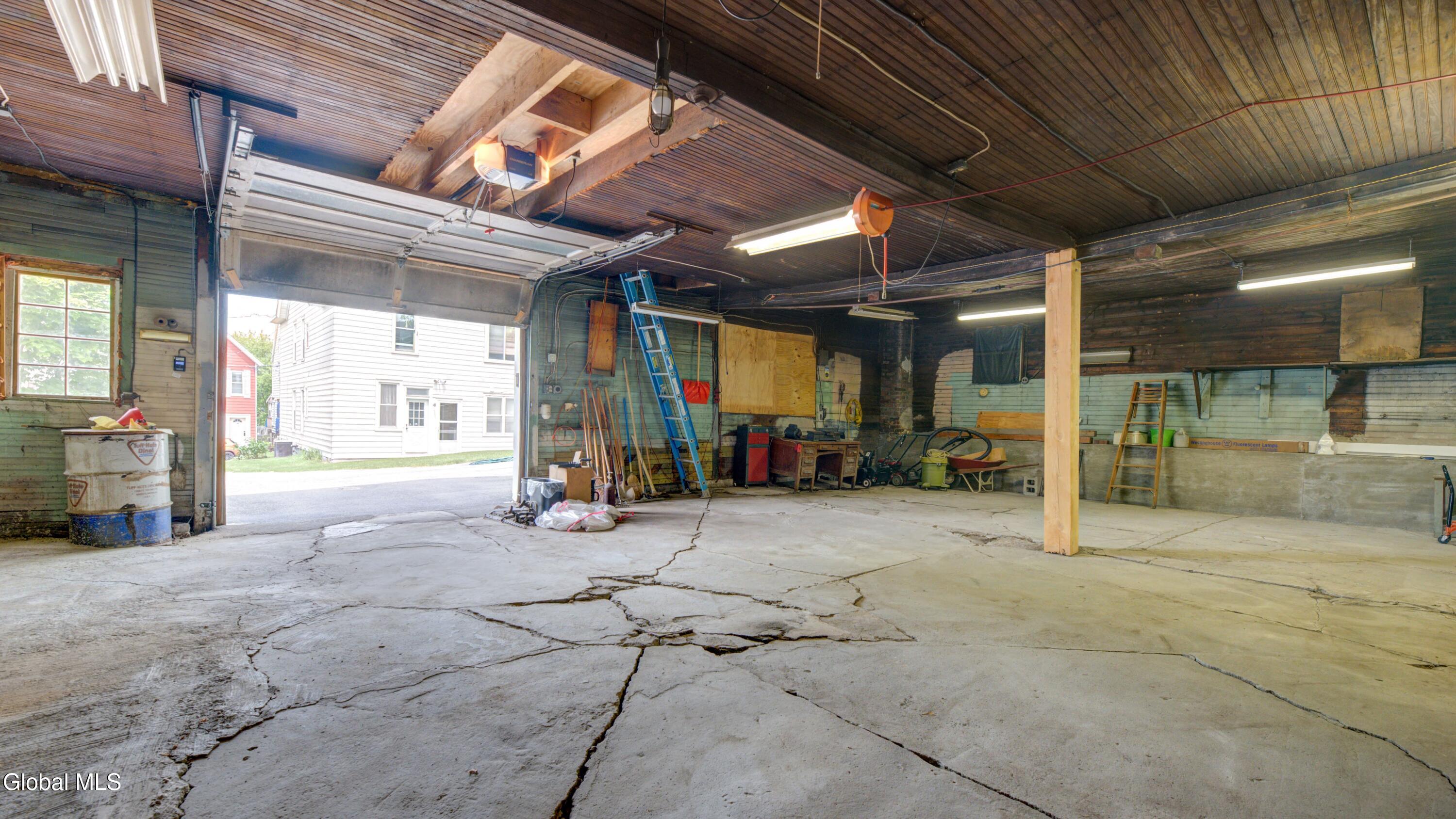 43 Glen Avenue Amsterdam NY 12010