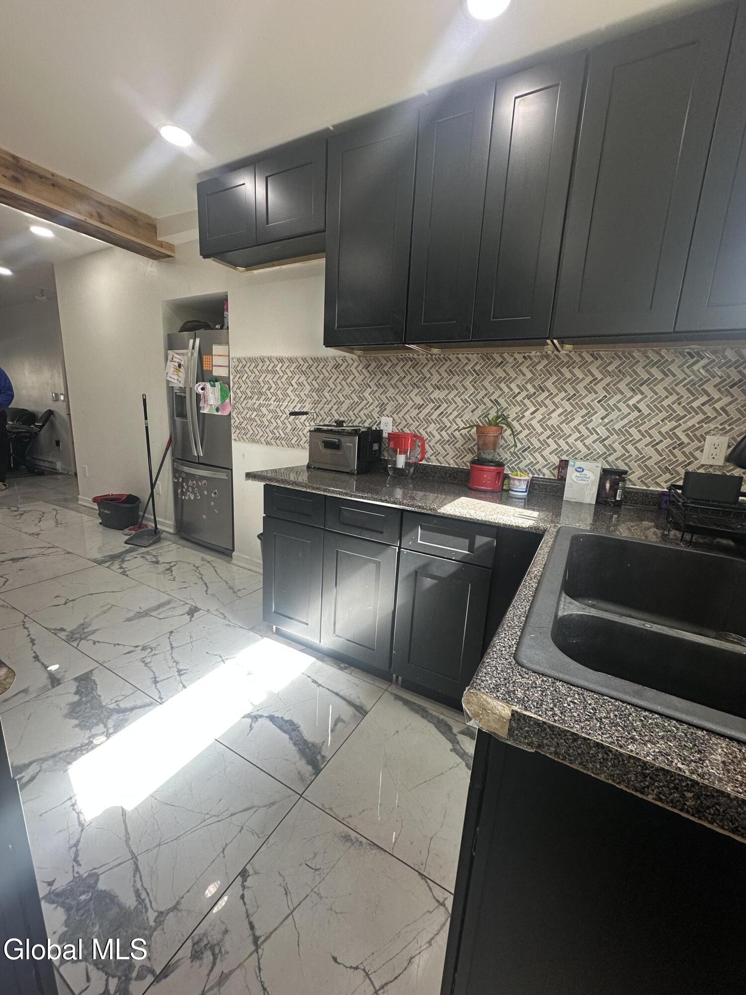 1142 Cutler Street Schenectady NY 12303