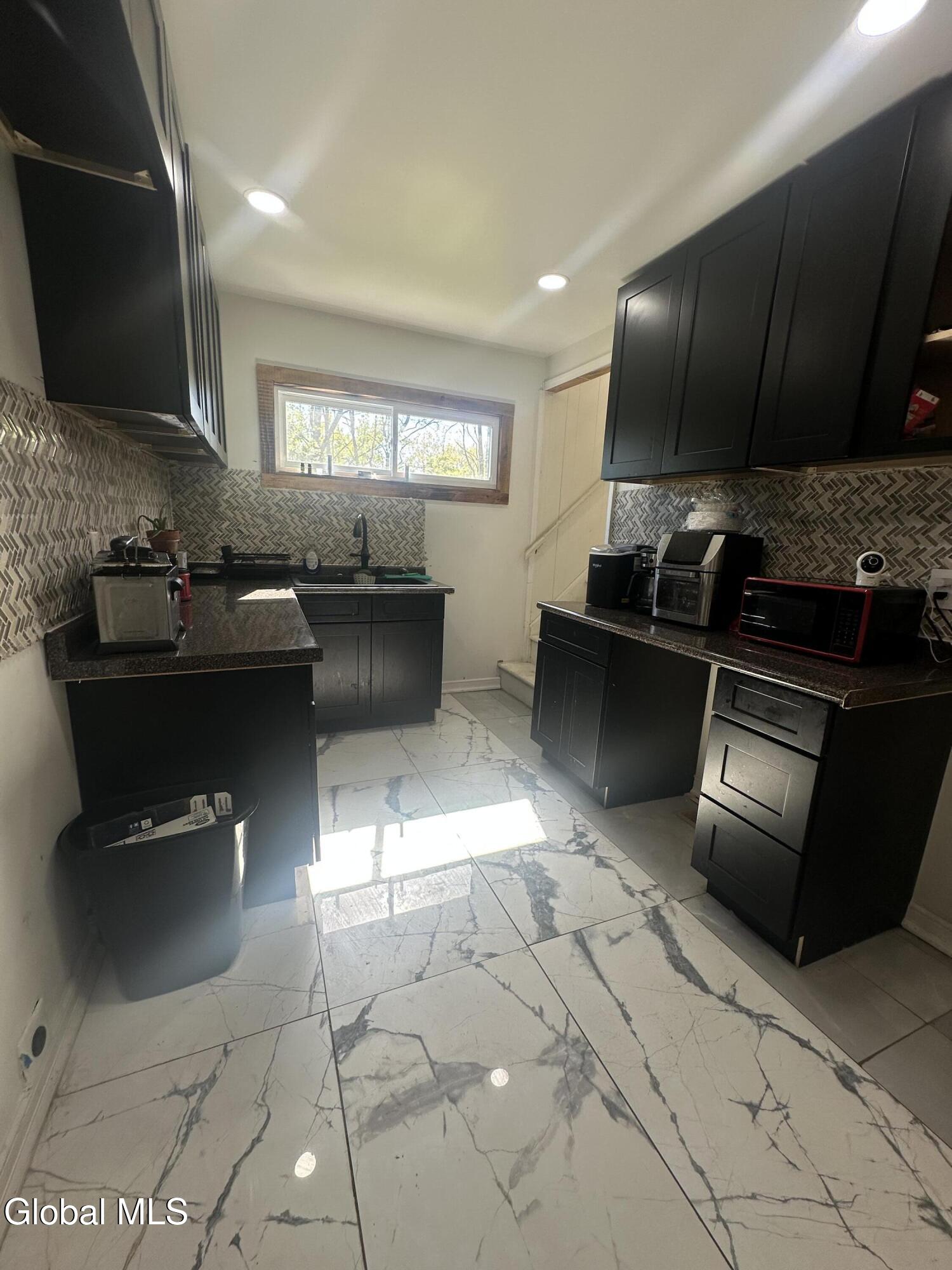 1142 Cutler Street Schenectady NY 12303