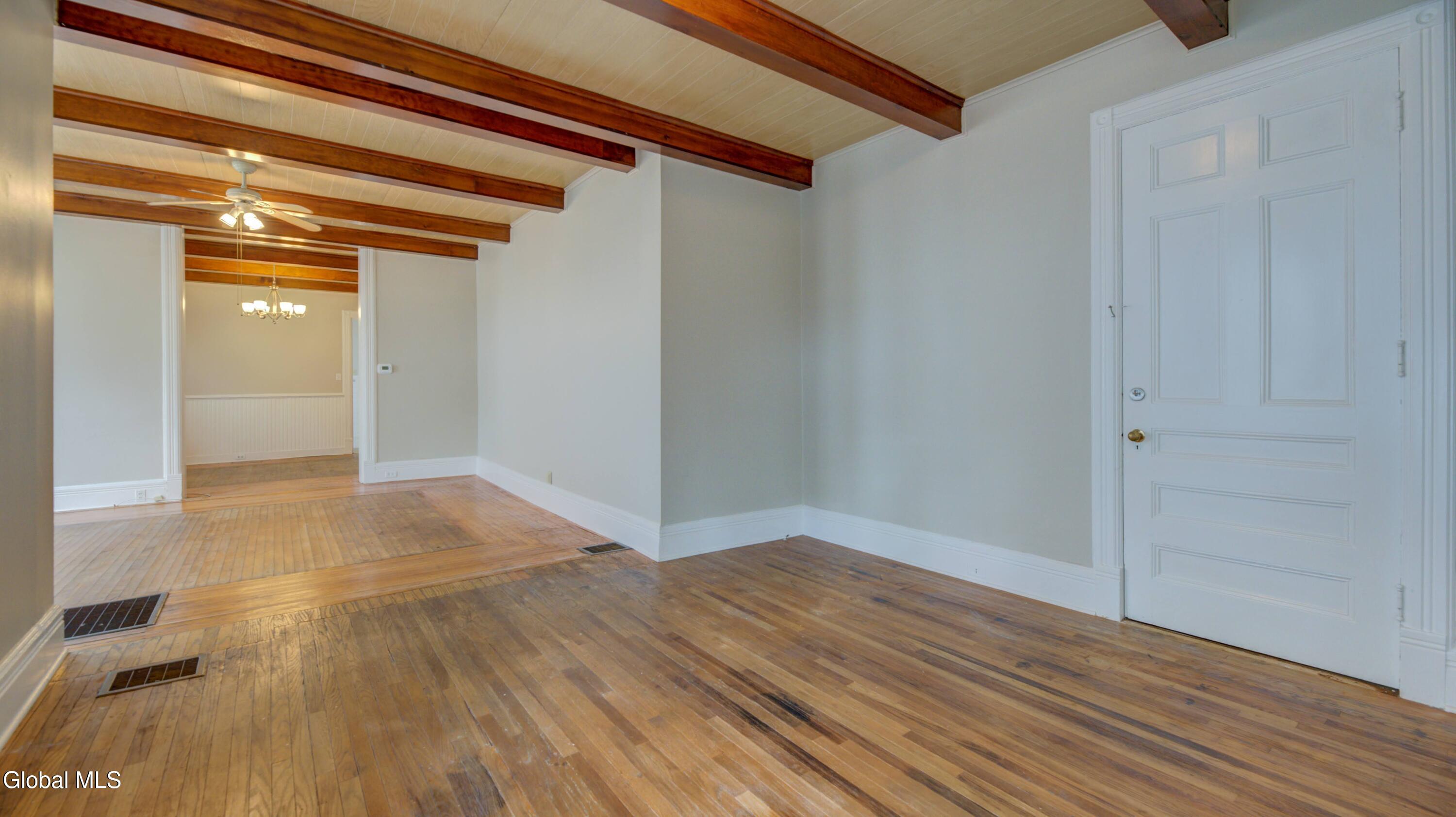 17 2nd Avenue Gloversville NY 12078