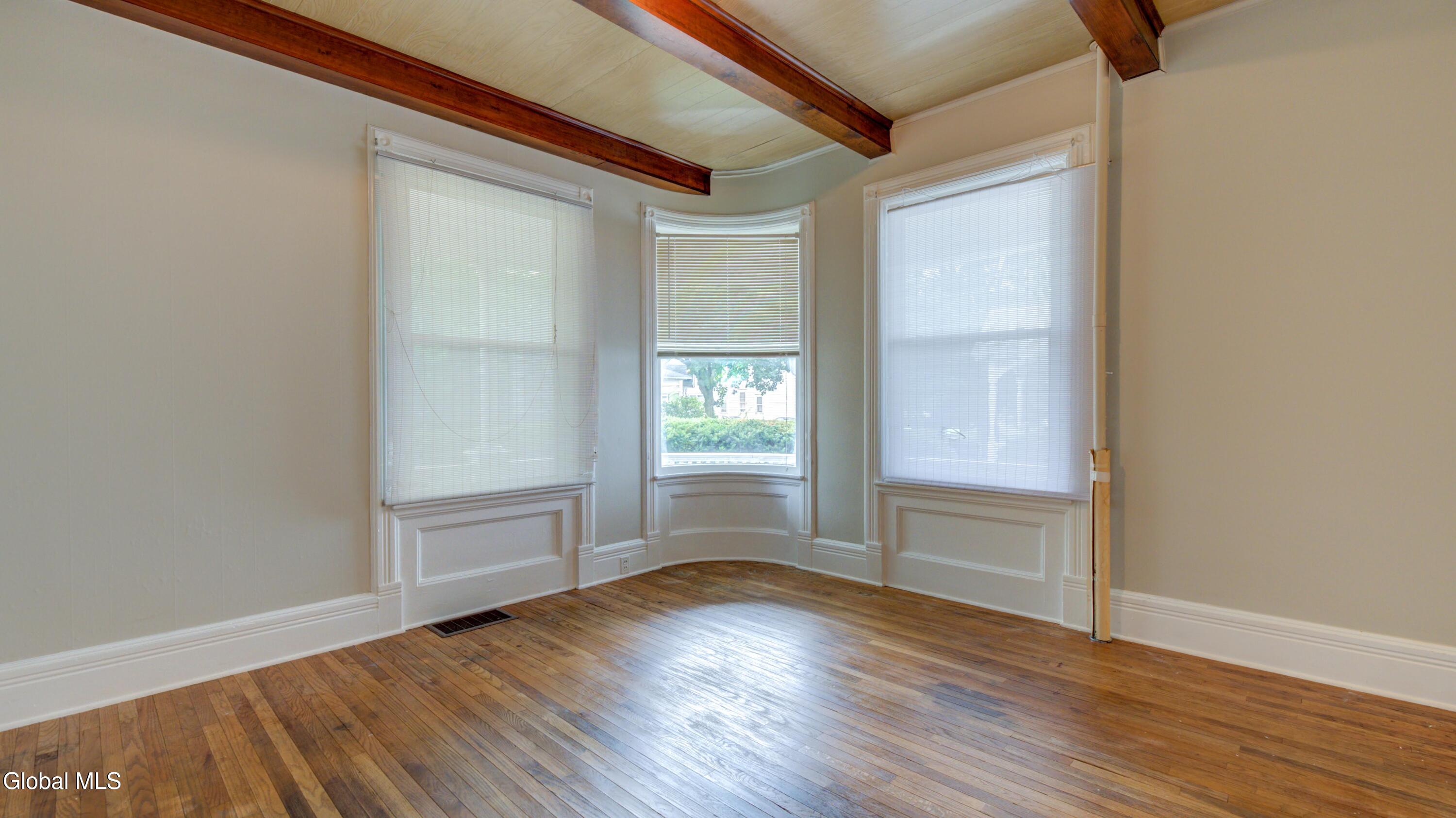 17 2nd Avenue Gloversville NY 12078