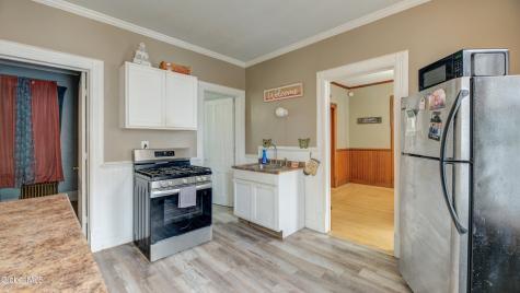 17 2nd Avenue Gloversville NY 12078