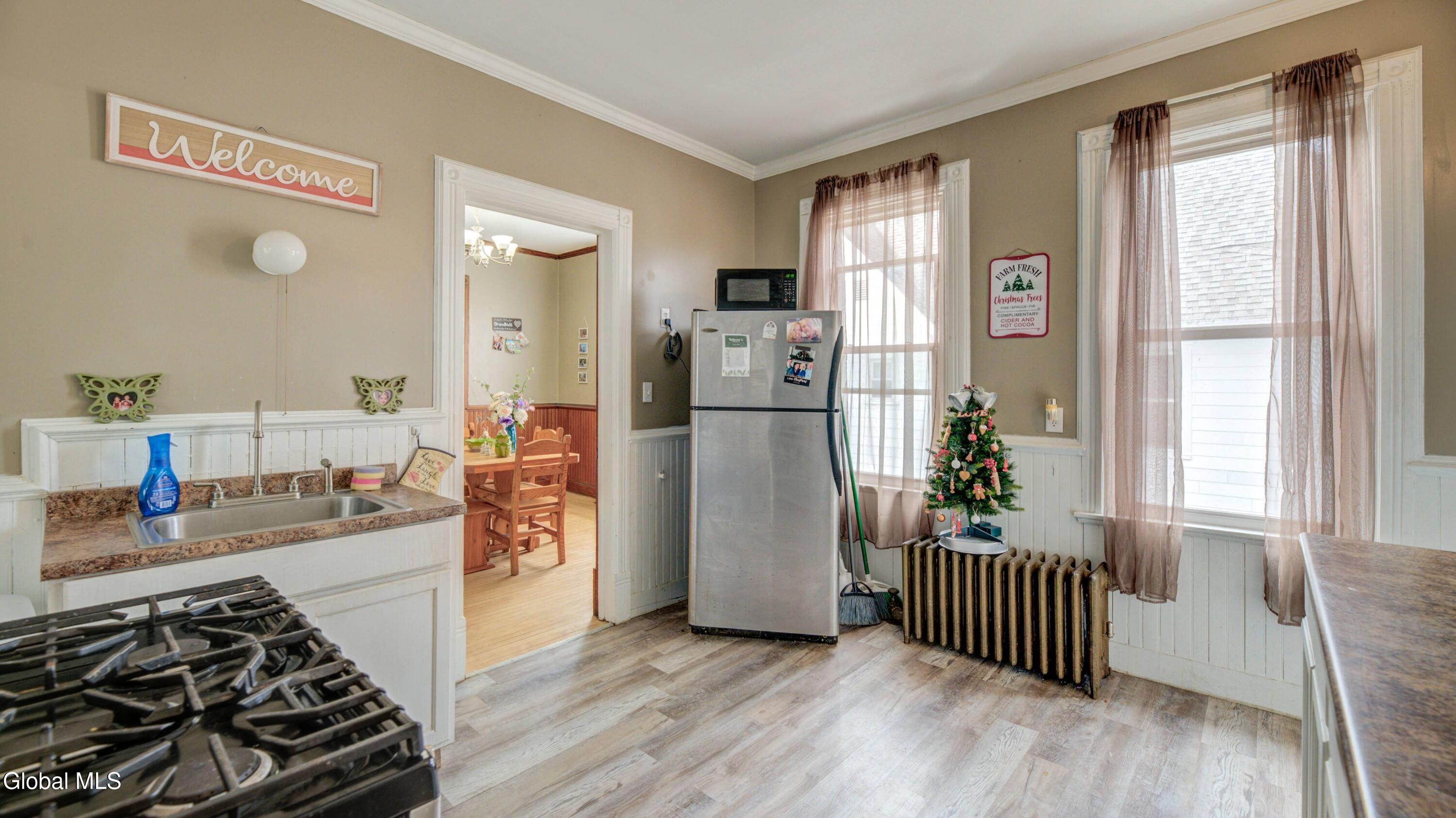 17 2nd Avenue Gloversville NY 12078
