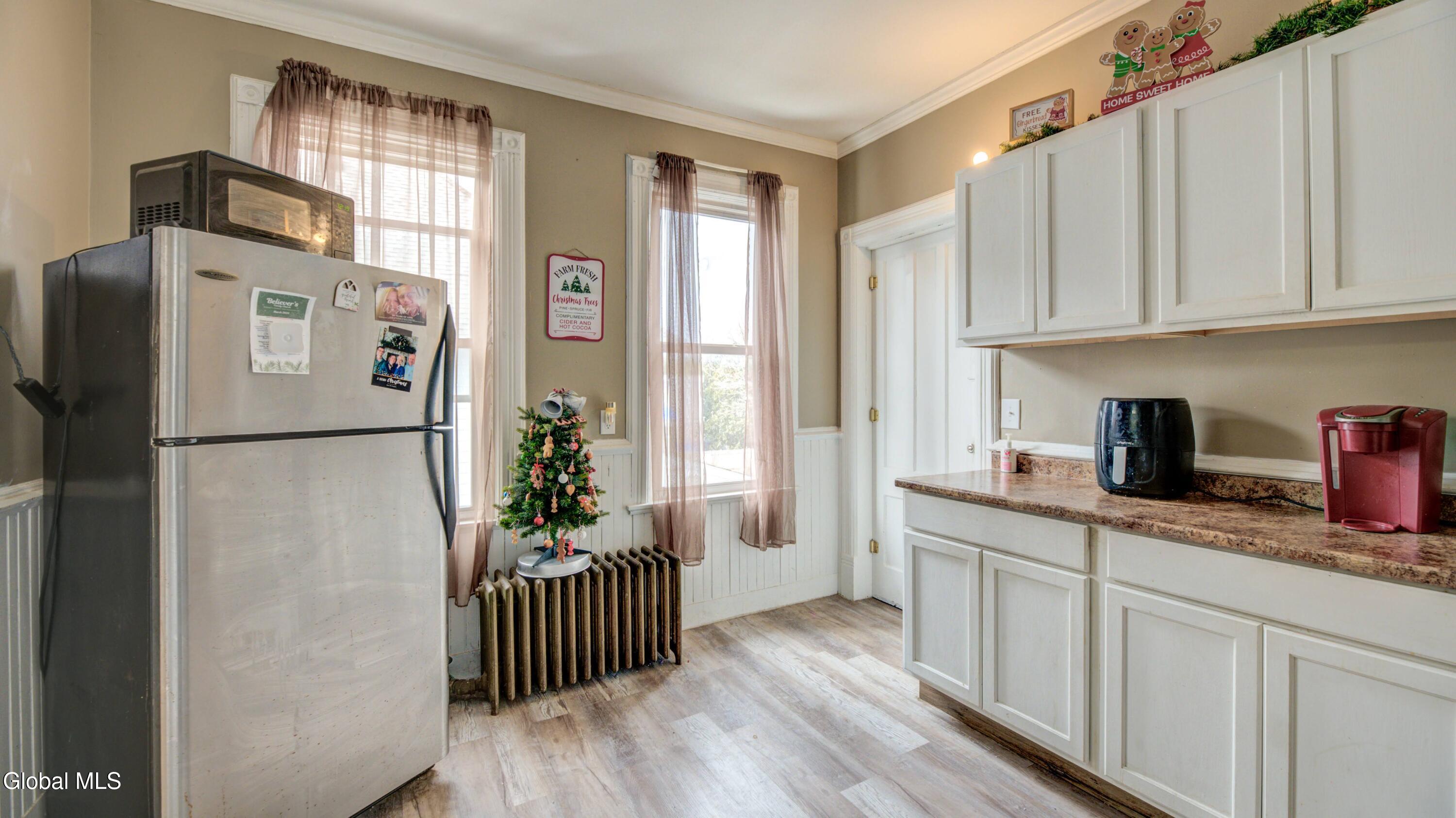 17 2nd Avenue Gloversville NY 12078