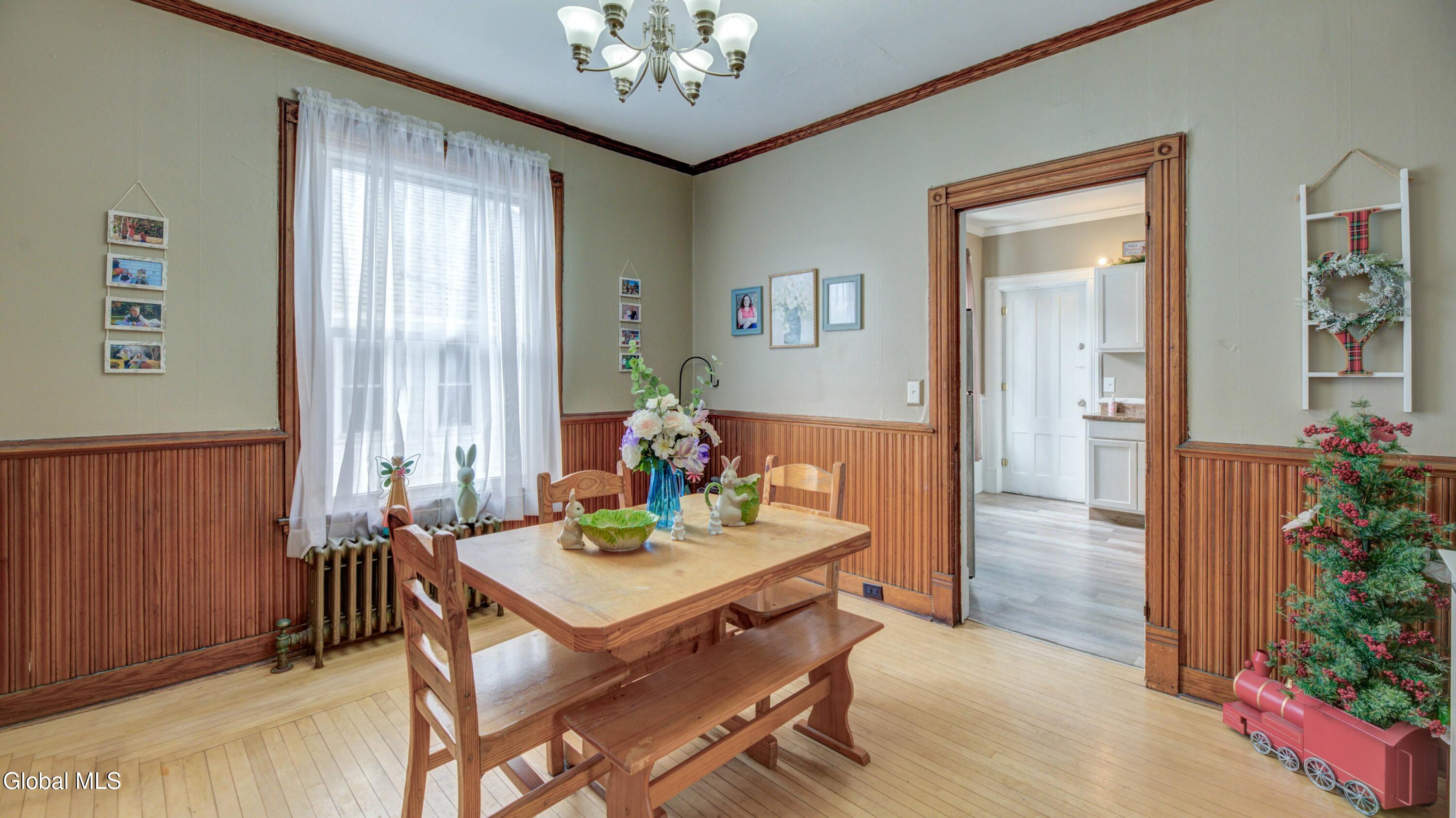 17 2nd Avenue Gloversville NY 12078