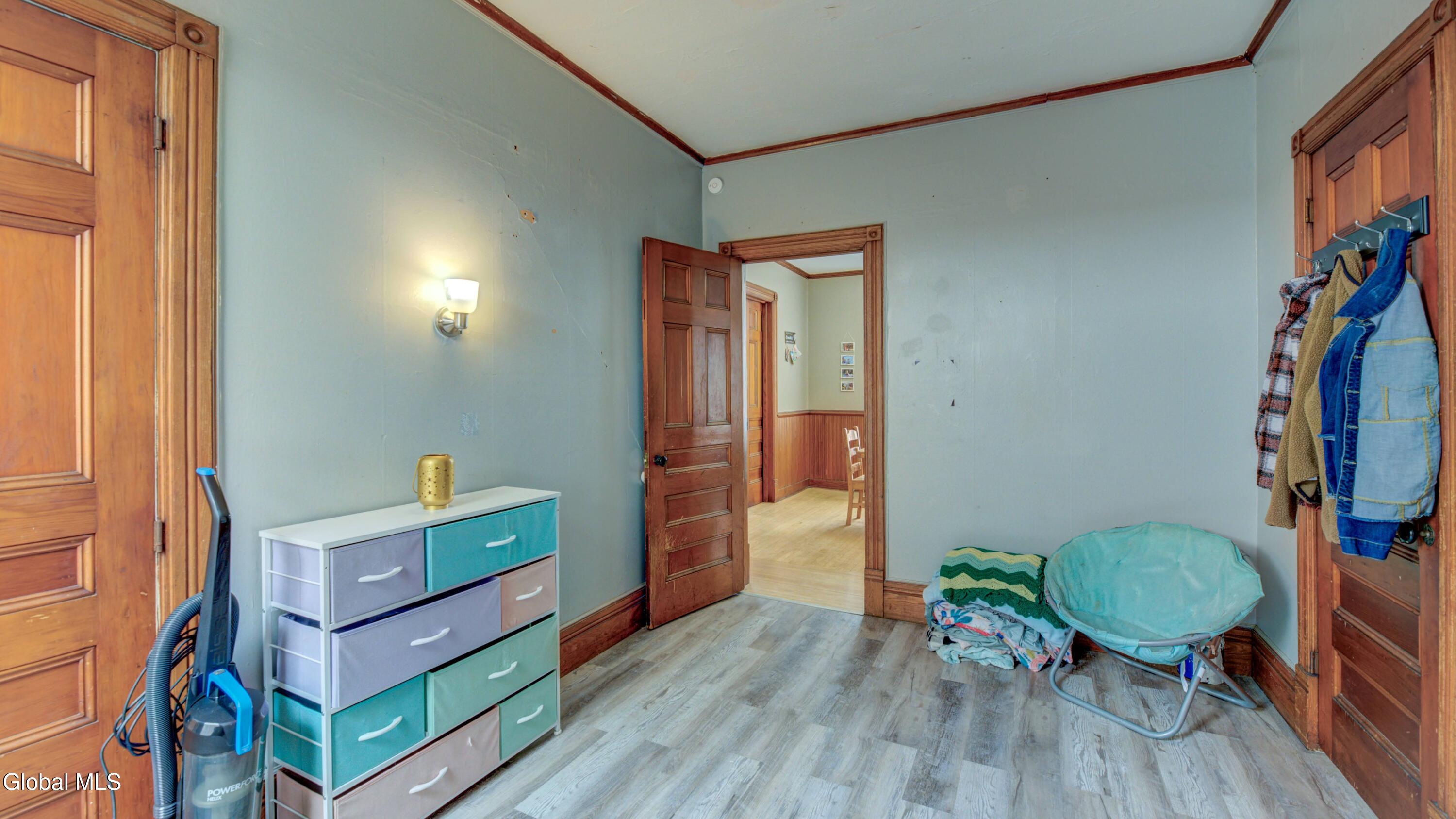 17 2nd Avenue Gloversville NY 12078