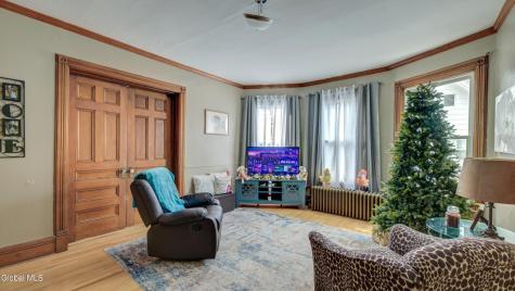 17 2nd Avenue Gloversville NY 12078