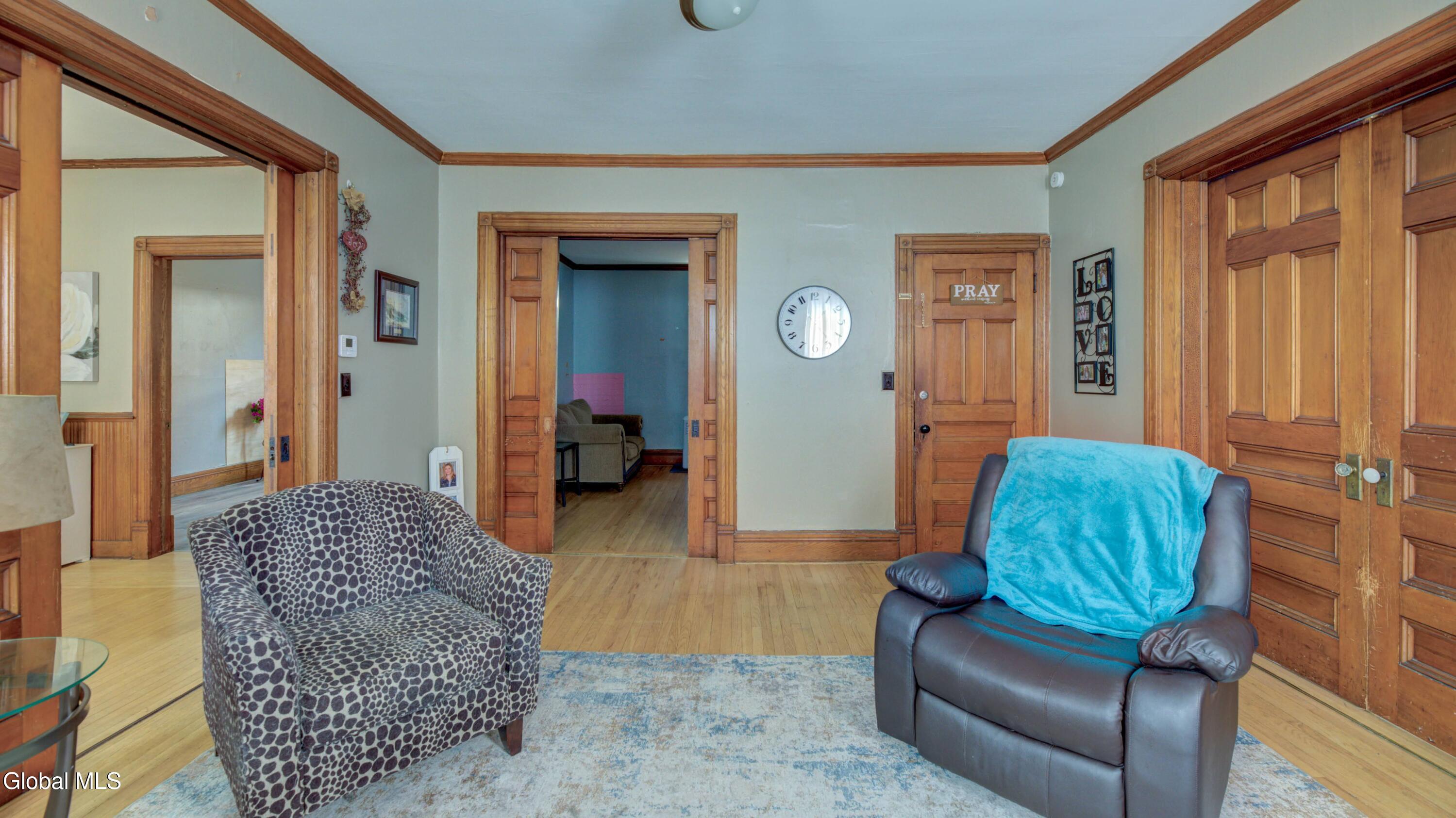 17 2nd Avenue Gloversville NY 12078