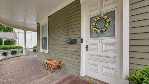 17 2nd Avenue Gloversville NY 12078