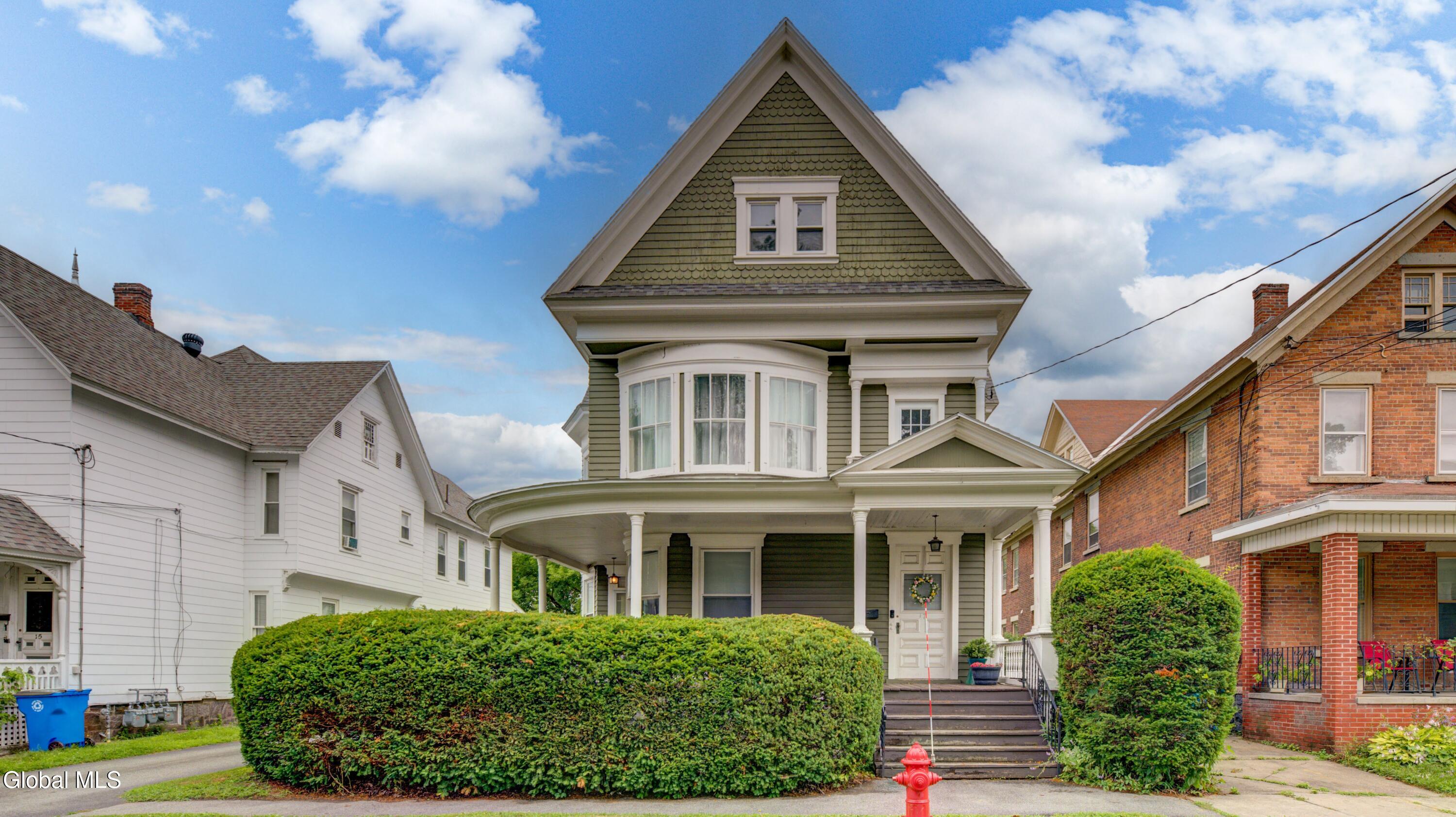 17 2nd Avenue Gloversville NY 12078