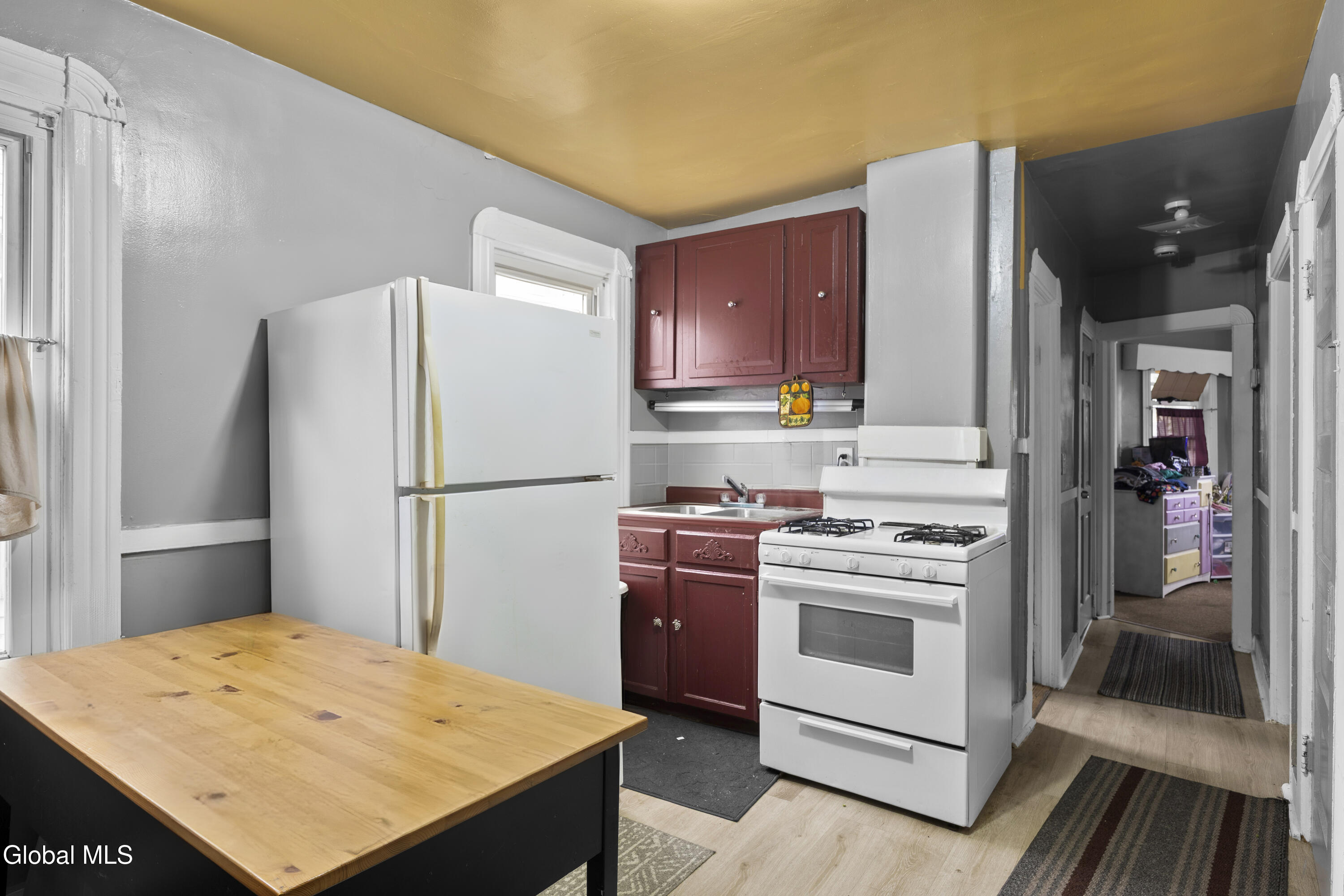 1006 Strong Street Schenectady NY 12307