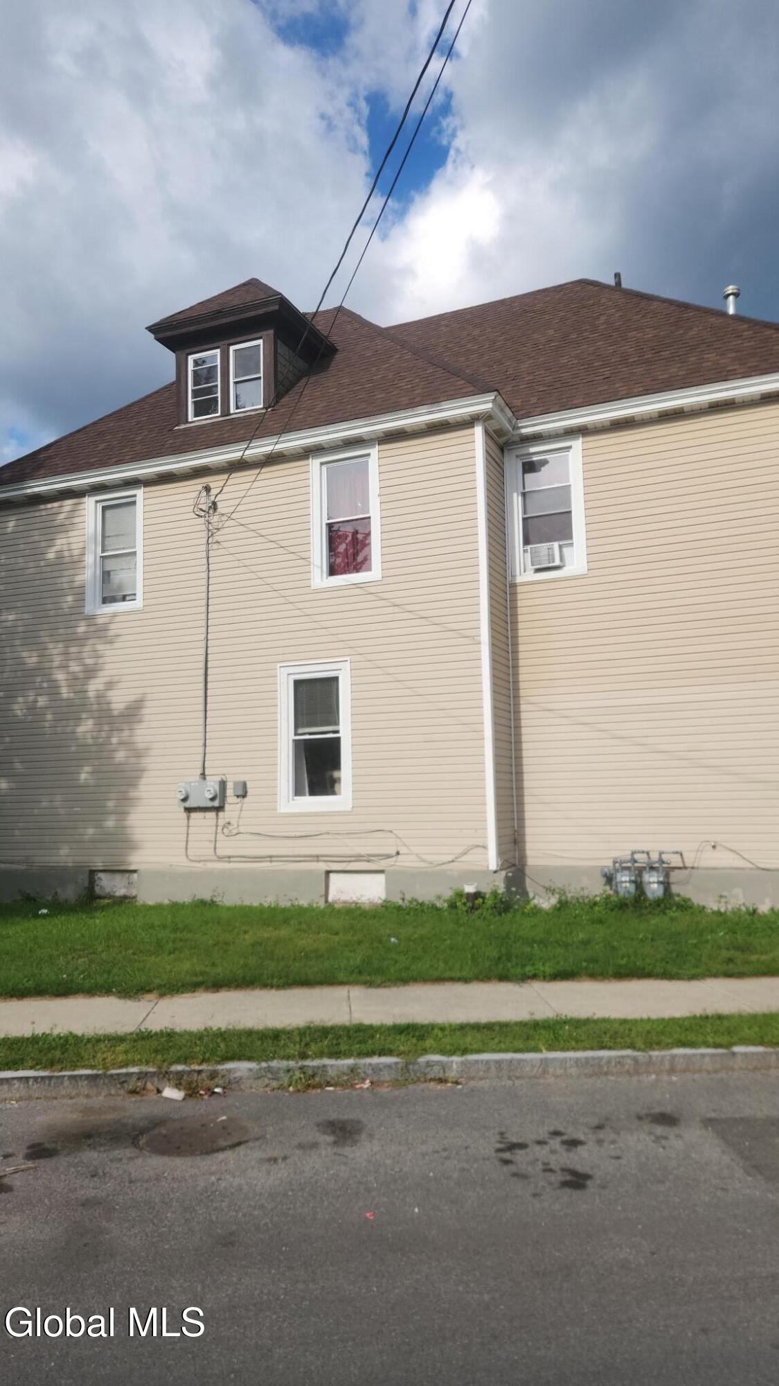 465 Hulett Street Schenectady NY 12307