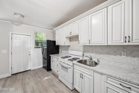 233 S Swan Street Albany NY 12202