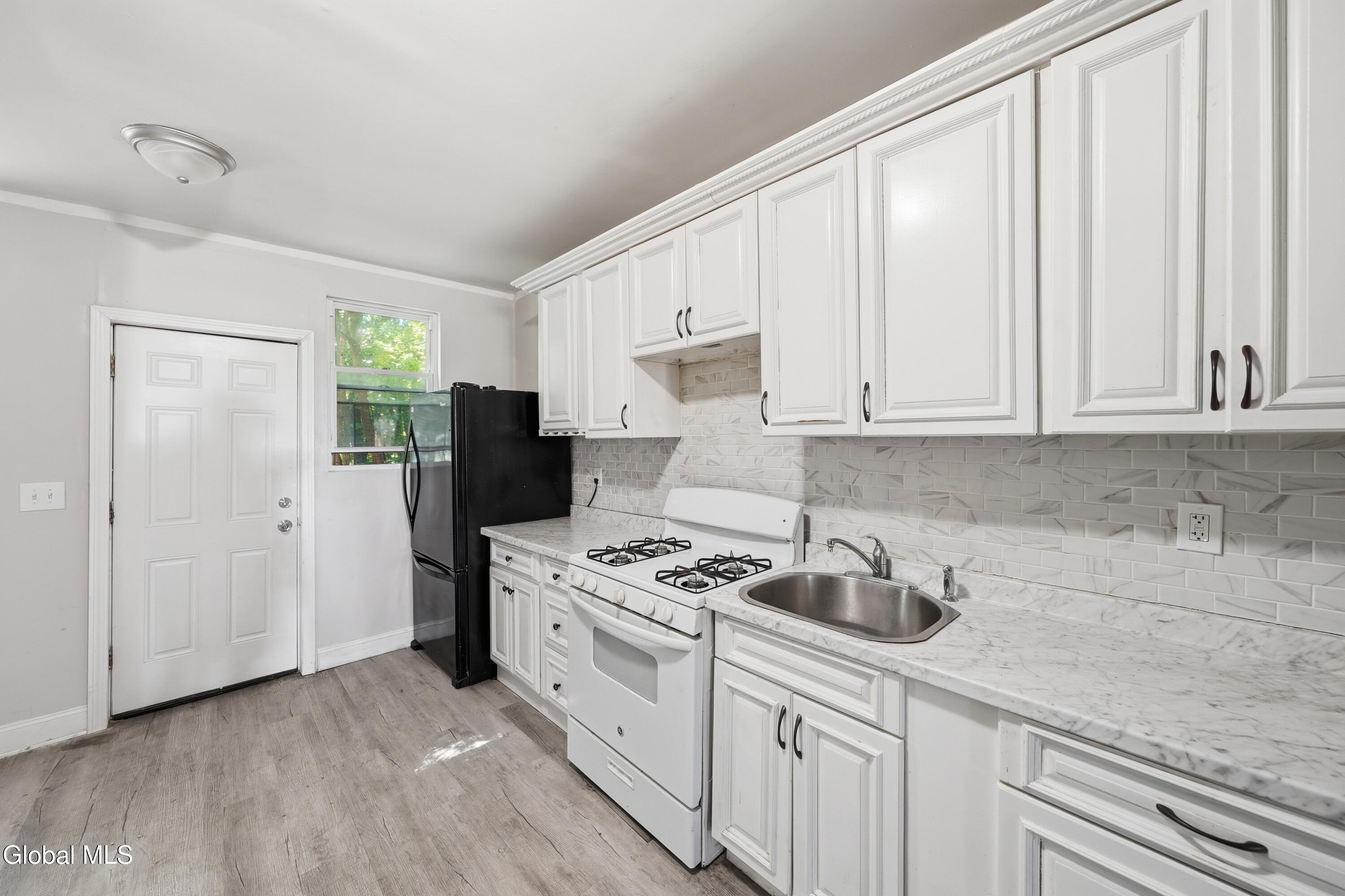 233 S Swan Street Albany NY 12202