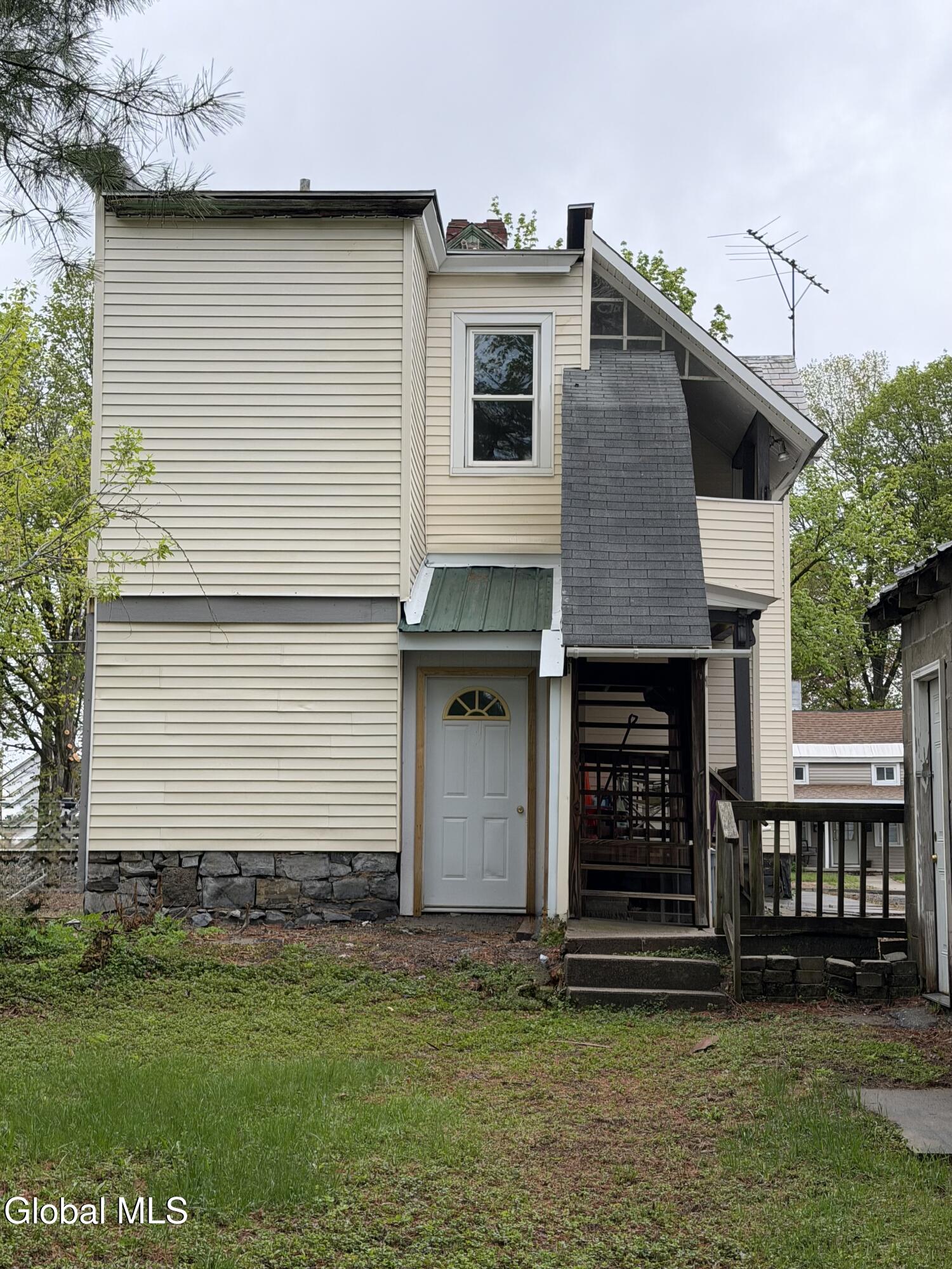 16 Montcalm Street Glens Falls NY 12801