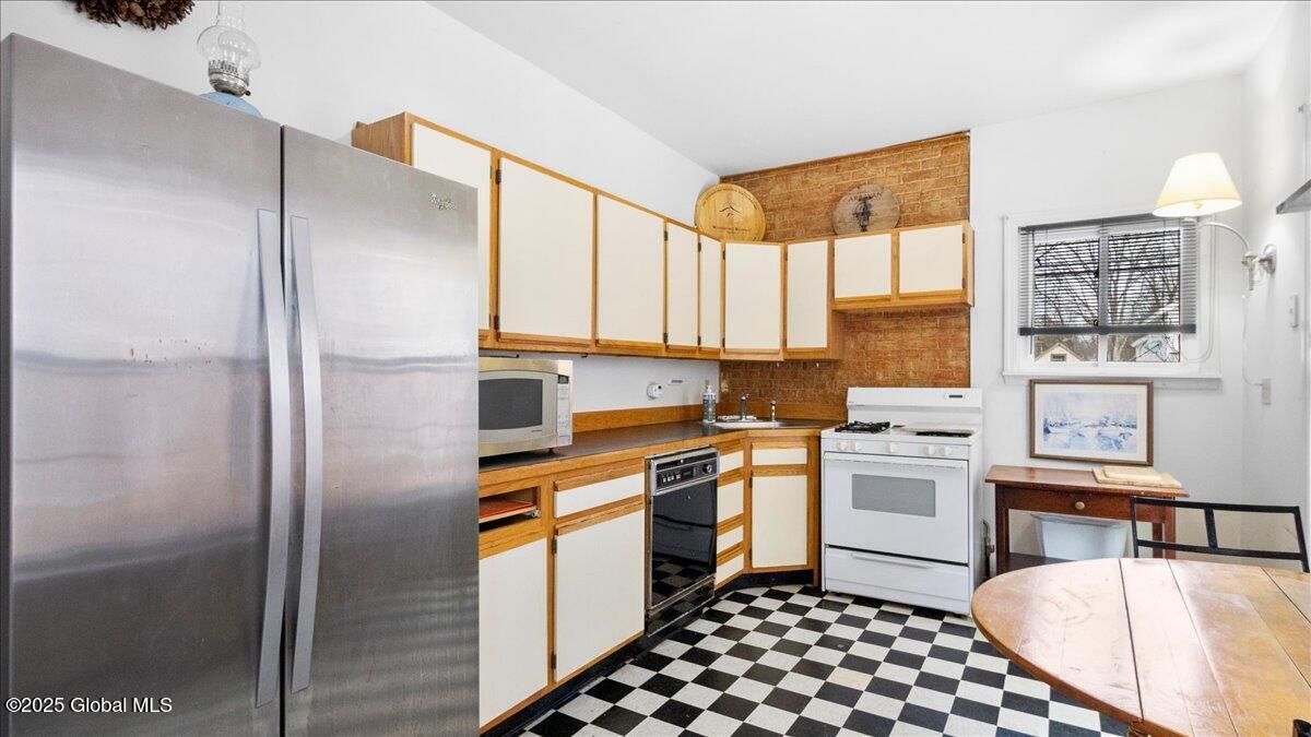 154 Washington Street Saratoga Springs NY 12866