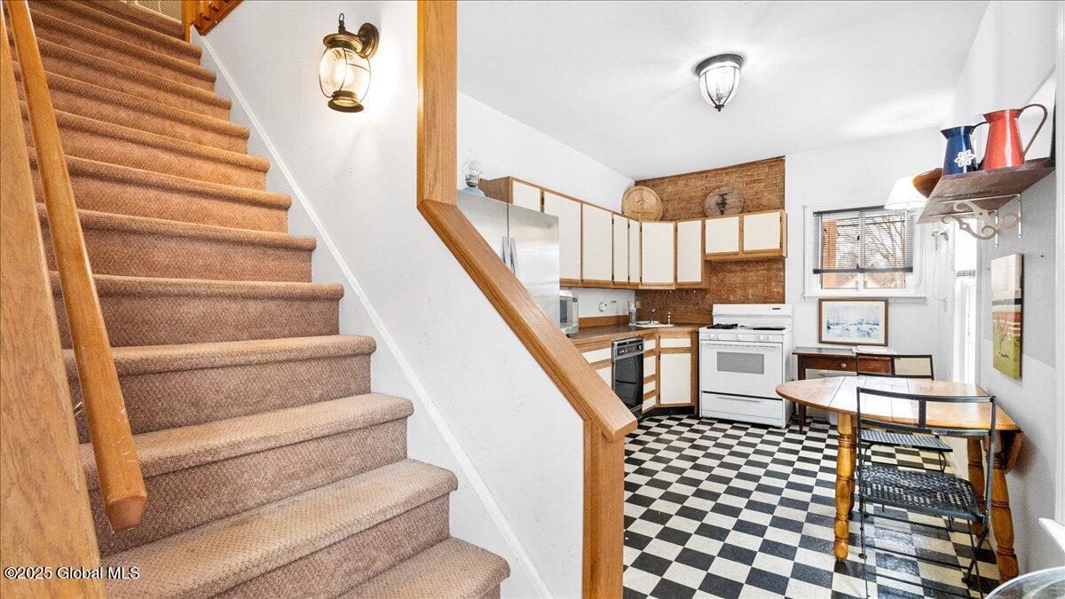 154 Washington Street Saratoga Springs NY 12866